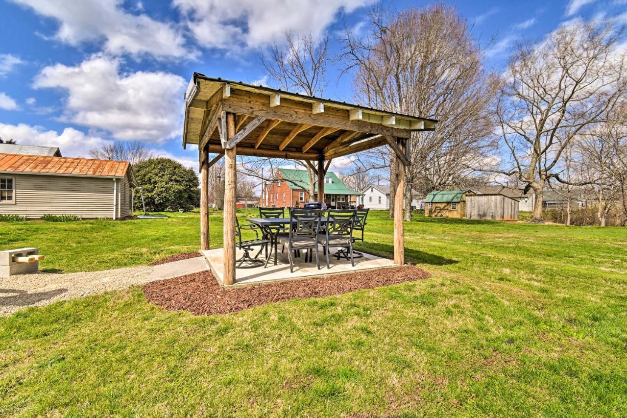 Charming Cave City Vacation Rental With Fire Pit! Bagian luar foto